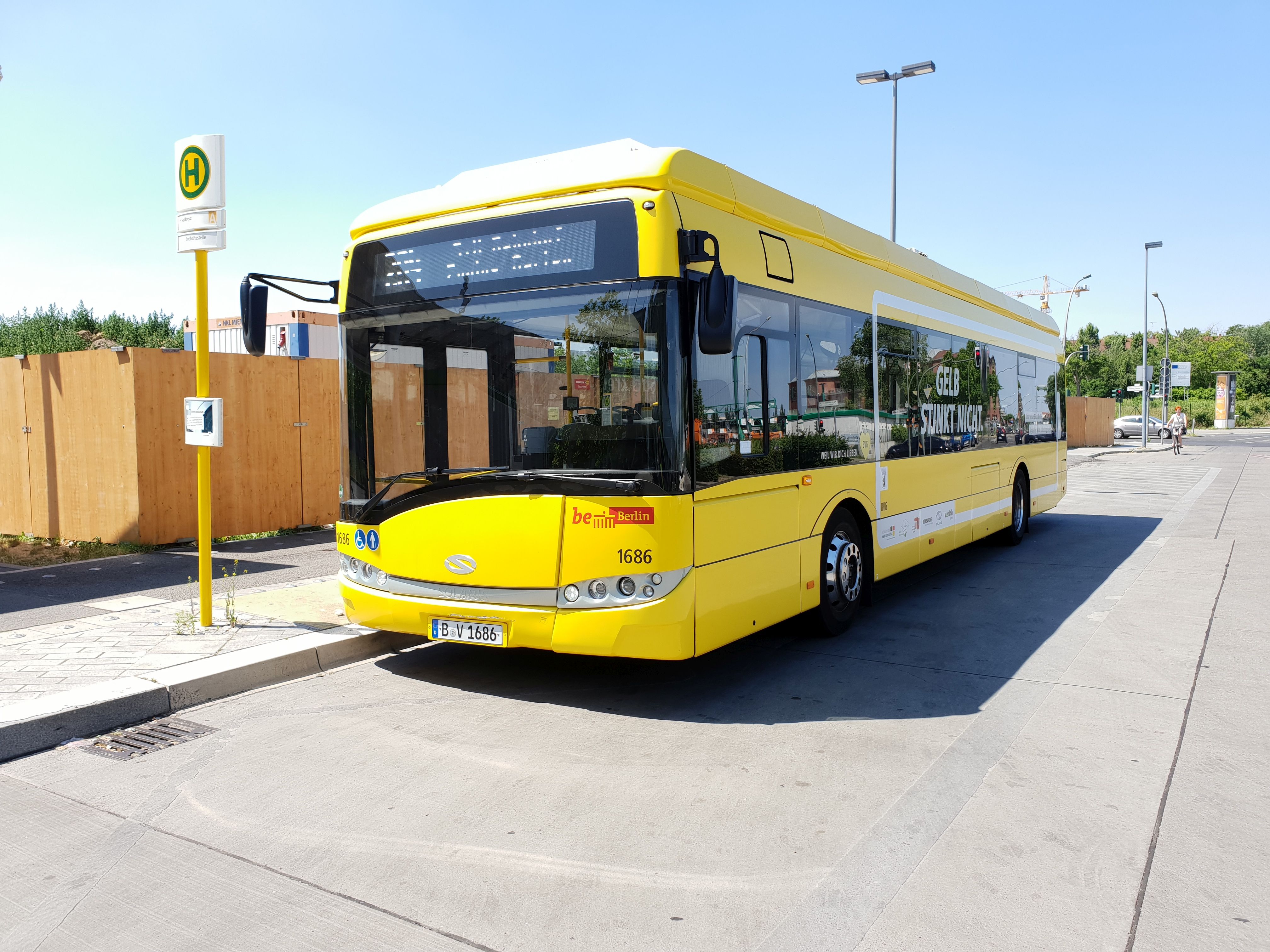 Bus 1686, Typ Solaris Urbino 12 Electric, Berlin Südkreuz, Juni 2018