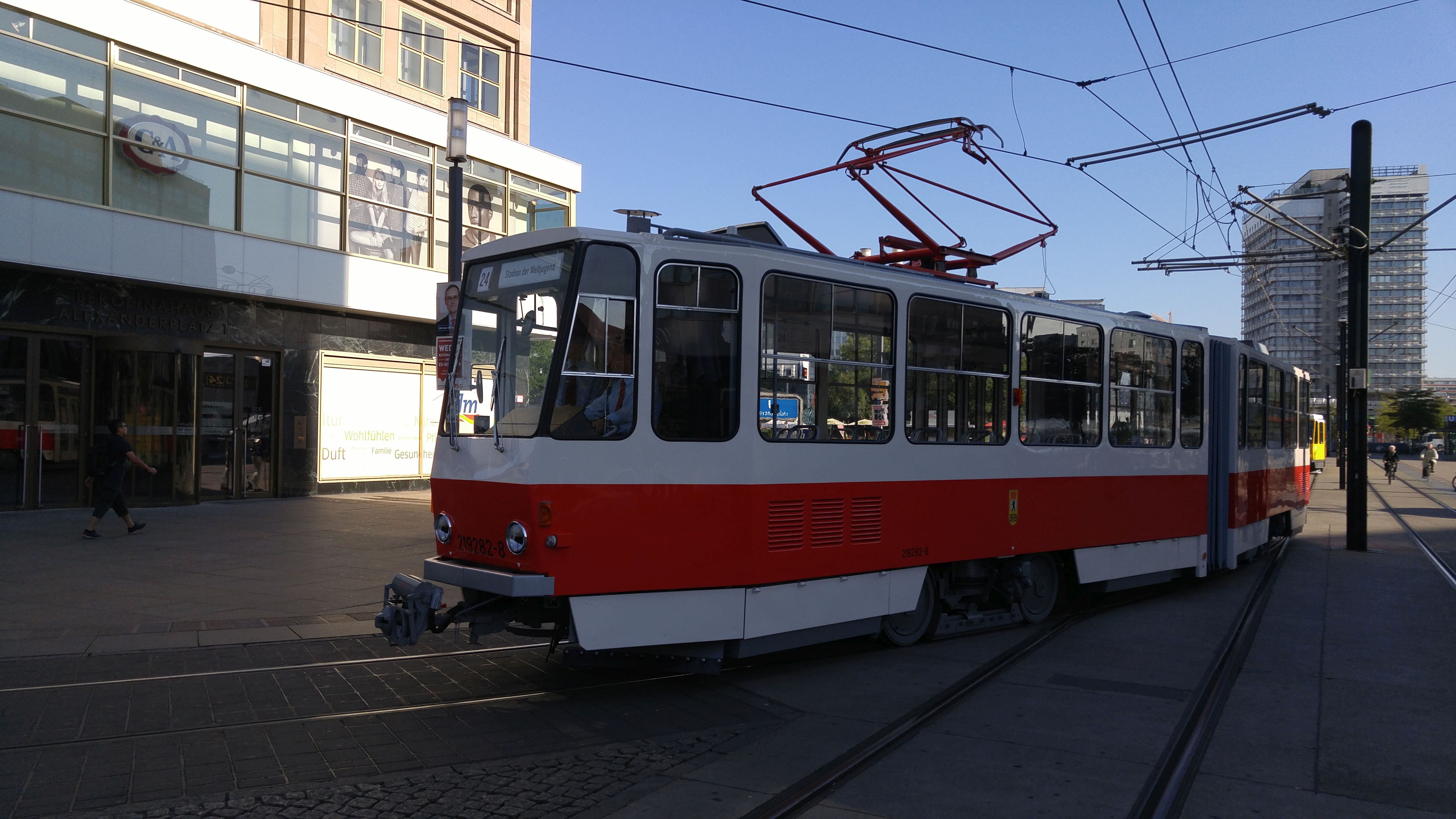 Straßenbahn 219 282